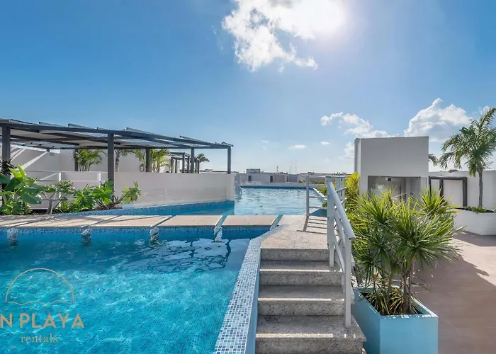 Private With Mini Fridge 200mb Wifi Holiday home *